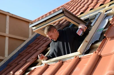 Pose de fenêtres de toit Velux à Auriac-Lagast